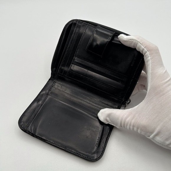 Prada Black Leather Wallet - Picture 10 of 15